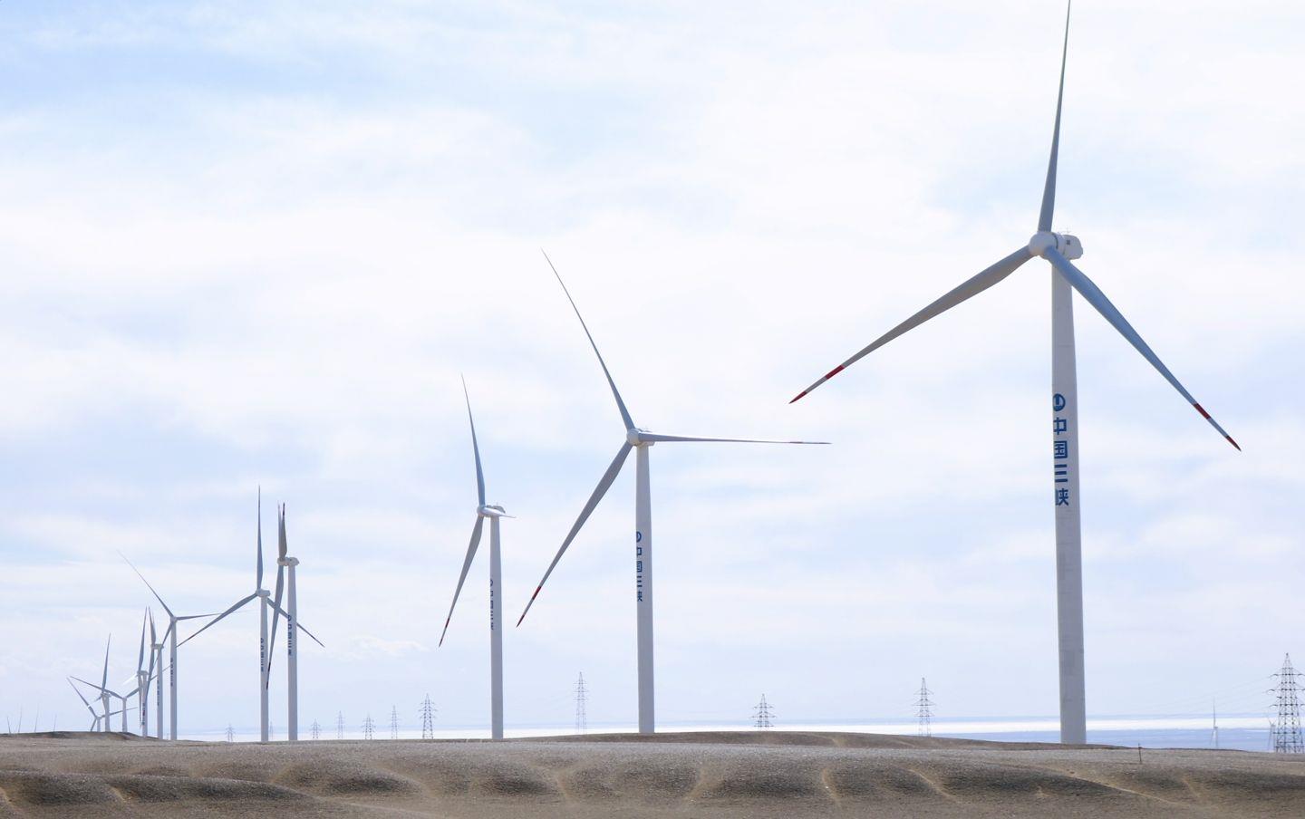 �ຣ����ɽ10��ǧ�߷�糡